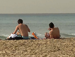 אובססיית ה"אינדקס": הטרנד החדש של בני הנוער בים שמדאיג את הרופאים