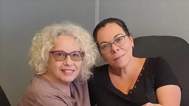 אסתי פרז, חוה אלברשטיין