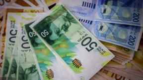 שטרות; שקלים (אילוסטרציה)