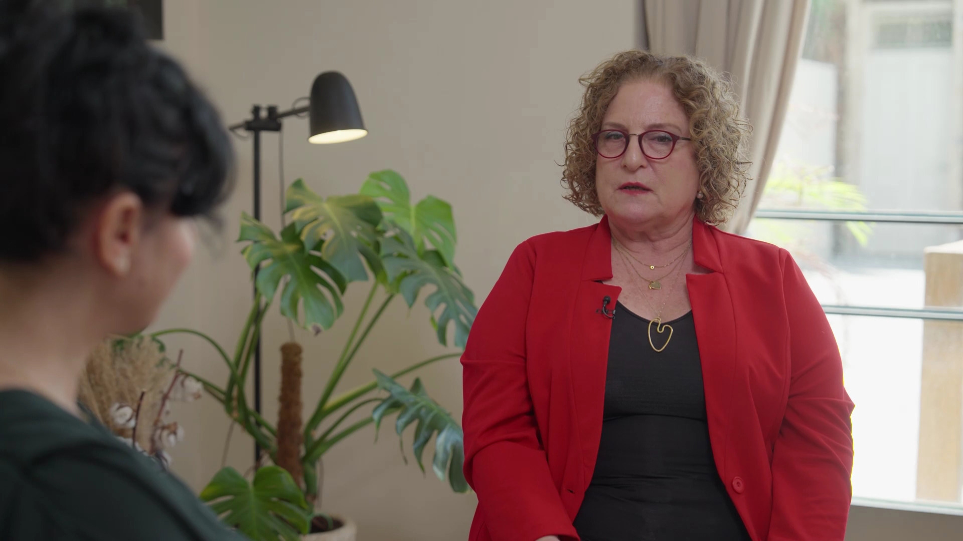 סיפורים מהחזית - כאן מקשיבים