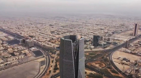 במקום אל ג'זירה: הערוץ הסעודי ששואל את בכירי חמאס שאלות קשות