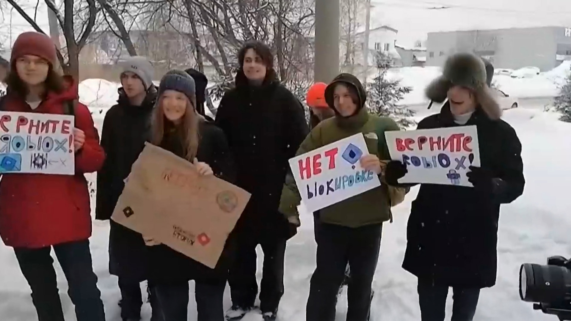 הילדים מורדים בקרמלין: רוסיה חסמה את משחק המחשב והילדים יצאו לרחובות