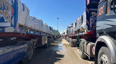 شاحنات المساعدات الى غزة