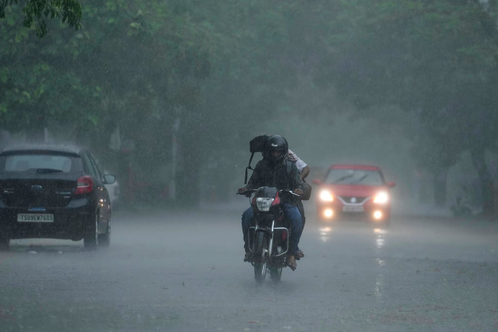 נהג אופנוע בהודו