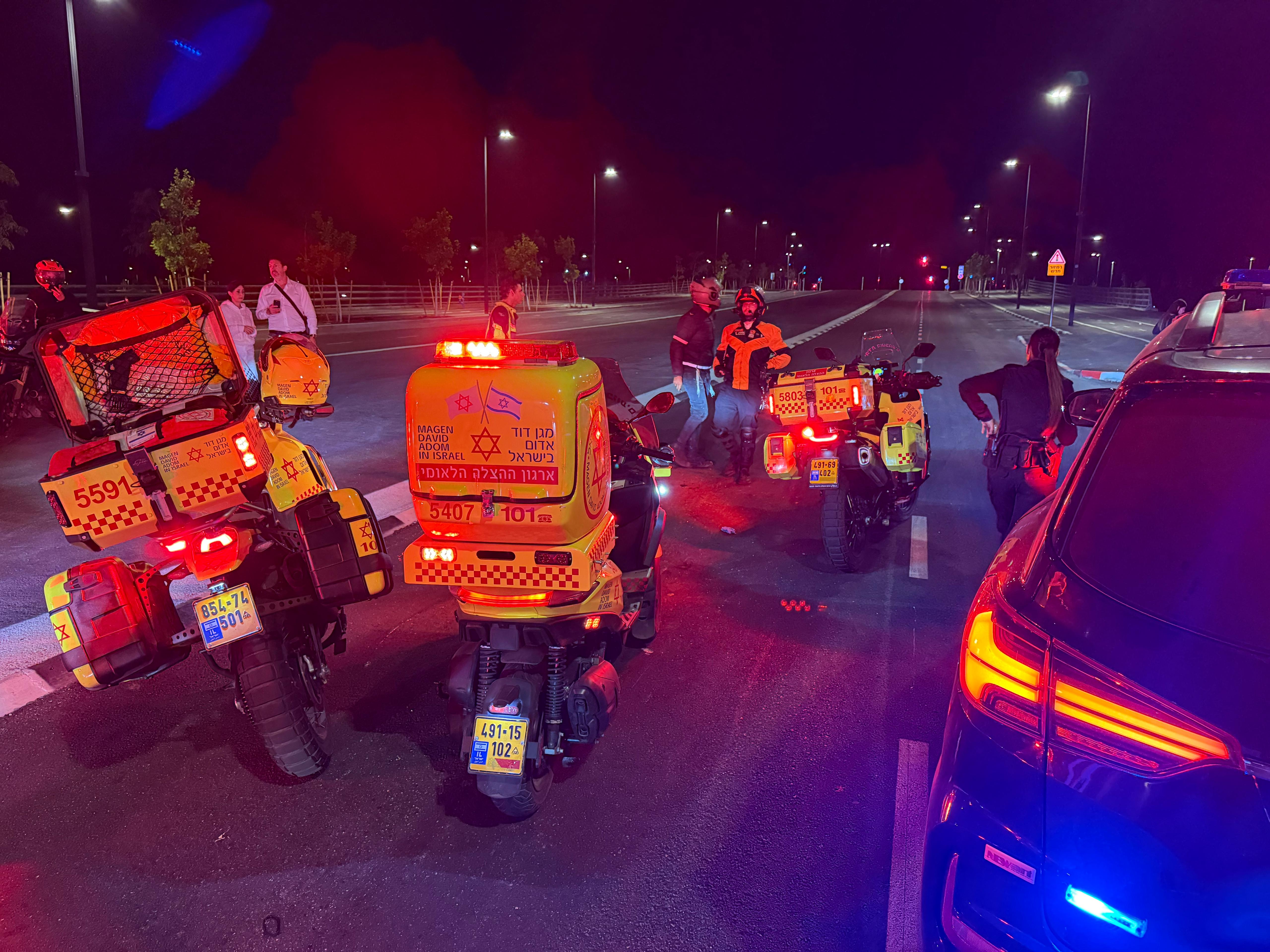 זירת התאונה ברחוב אבא אבן בראשון לציון, הערב