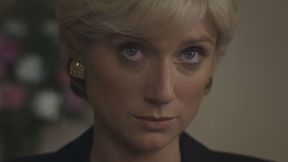 אליזבת דביקי בדמות הנסיכה דיאנה, מתוך "הכתר"