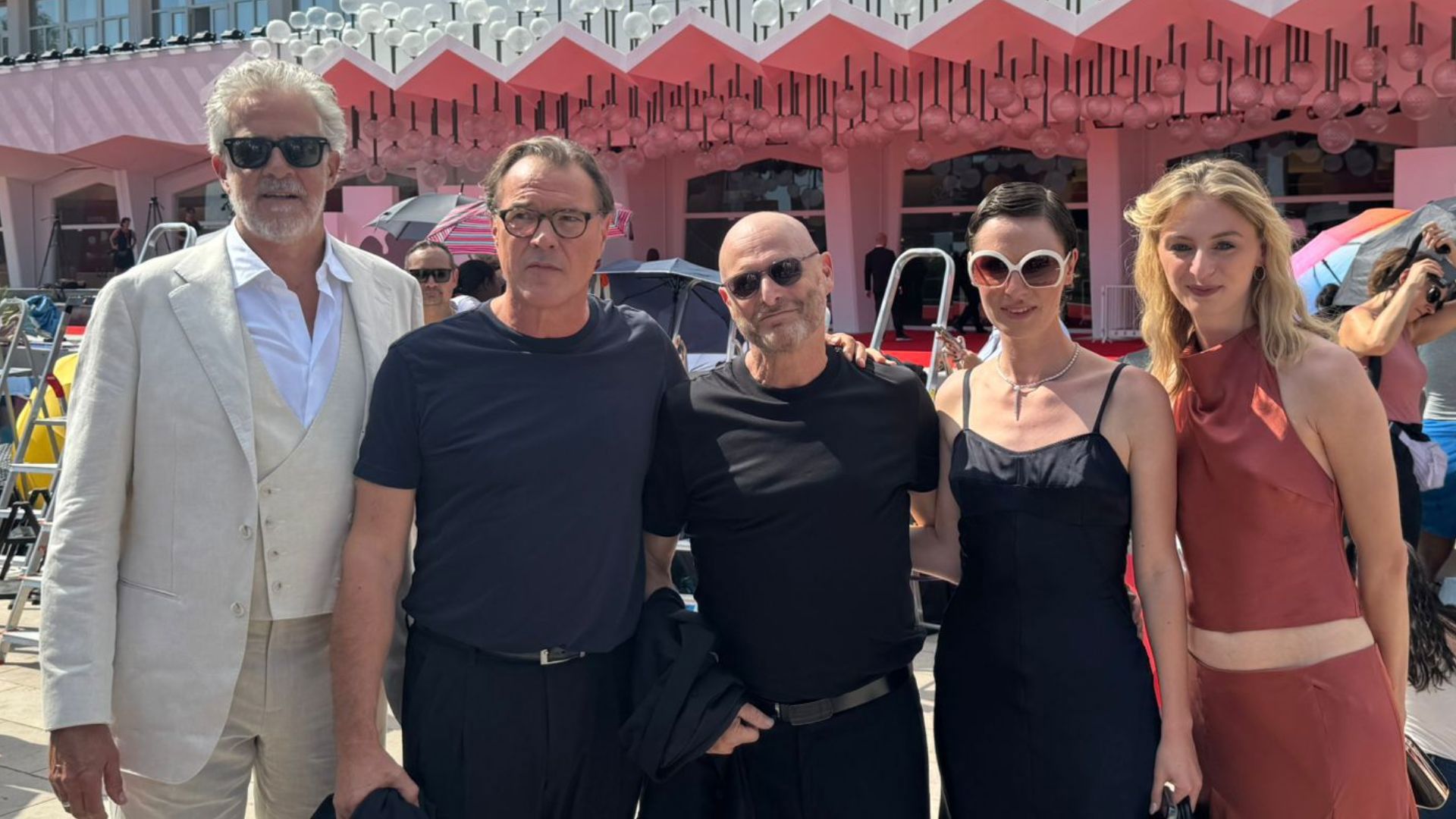 חגי לוי (במרכז) בפסטיבל הסרטים של ונציה, היום