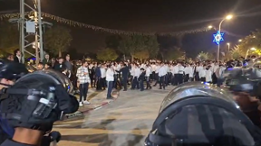 חרדים חוסמים את הכניסה לאופקים