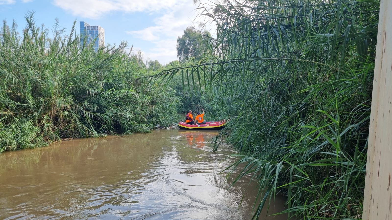 חיפושים אחר נעדרת בירקון