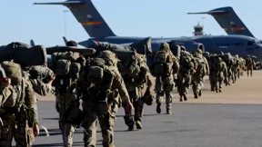 יהיו חיילים על אדמת איראן? ארה"ב שולחת עוד כוחות למזרח התיכון