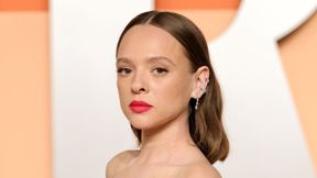 שירה האס באירוע האפטר פארטי של טקס האוסקר, בחודש מרץ