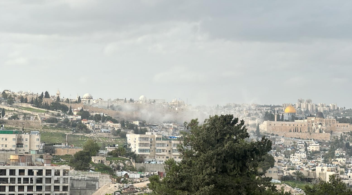 נפילה בעיר העתיקה בירושלים