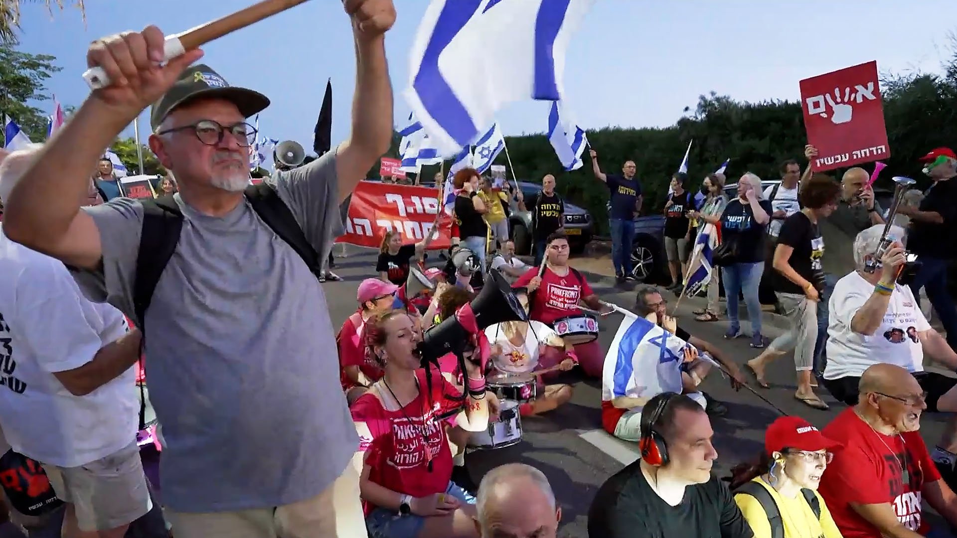 מה קורה במחוז מרכז? טענות לאלימות משטרתית - ומפקד שנודע בקשר עם בן גביר