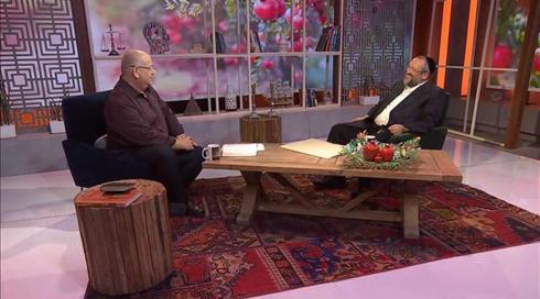 בין השמשות | עונה 3, פרק 50, מוטה ברים