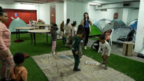 התחנה האחרונה: המקלט האטומי שהפך לביתם של העובדים הזרים בדרום תל אביב