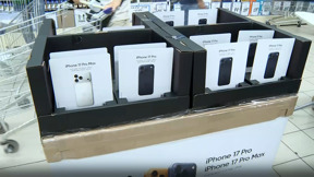 "באתי לקנות ביצים ויצאתי עם אייפון": האם כדאי לקנות את המכשיר החדש באושר עד?