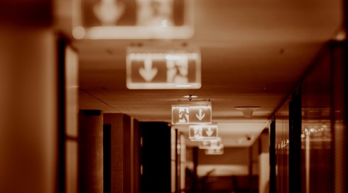 יציאת חירום 