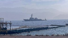 המשחתת האמריקנית USS Delbert D. Black בנמל אילת