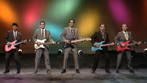 משינה בביצוע השיר "שלג צח" בתכנית "סיבה למסיבה", 1988