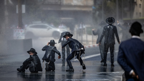מפגינים בירושלים נגד גיוס חרדים