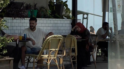 מה עונים ערבים-ישראלים כששואלים אותם בחו"ל מאיפה הם?