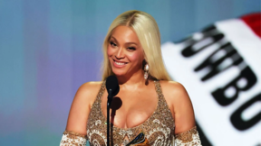 הפעם ביונסה אומרת תודה: הזוכים הגדולים של טקס הגראמי