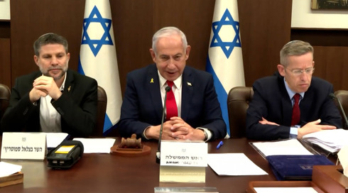 נותנים גב לראש השב"כ: היועמ"שים לשעבר מצטרפים להאשמות נגד נתניהו