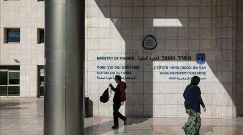 רשות המיסים החלה לעקל חשבונות של עצמאים שקיבלו מענקי סיוע בקורונה