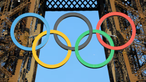 הטבעות האולימפיות על מגדל אייפל, פריז