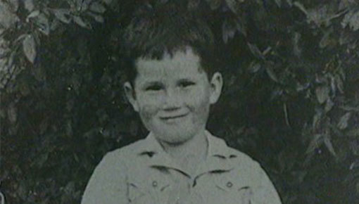 תמונה של אהוד מנור מילדותו. 2005