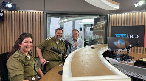 מימין: בני טיטלבוים, ד"ר צוריאל ראשי ורב"ט שירה אמונה אמסלם