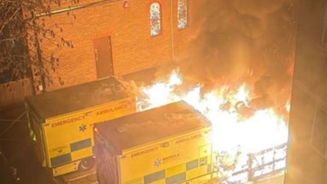 אמבולנסים של ארגון "הצלה" עולים באש
