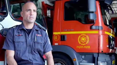 זום אין | "באנו לכבות שריפה ותקפו את הצוות": יום בחיי לוחם אש במדורות ל"ג בעומר