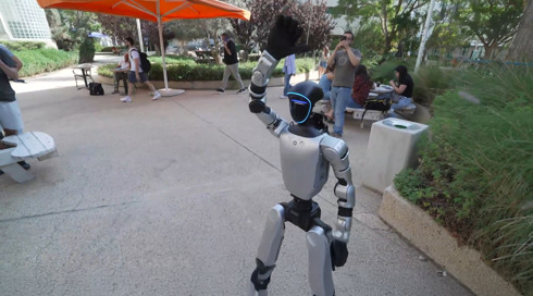 חלום או סיוט? הרובוטים האנושיים כבר כאן - האם הם ישתלטו על העולם?