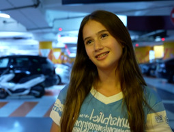 הכוכבת הבאה של ישראל: הכירו את אביגיל ויסמן בת ה-13.כאן חדשות הכוכבת הבאה של ישראל: הכירו את אביגיל ויסמן בת ה-13