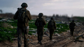 שלב ב' תחת אש: ישראל נערכת לפתיחת מעבר רפיח