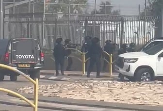 שוטרי המשמר הלאומי בפעילות משטרתית בתראבין