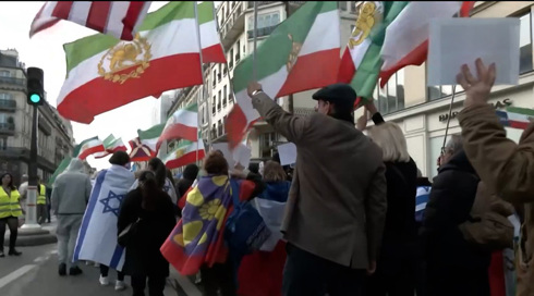 "אין לאיראנים מה להפסיד": אחרי חיסול צמרת המשטר - האתגרים בדרך לחידוש המחאה