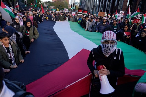 הפגנה פרו פלסטינית בלונדון במהלך המלחמה בדרום 2023