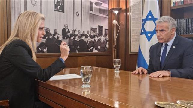 לפיד בריאיון למיכל רבינוביץ'