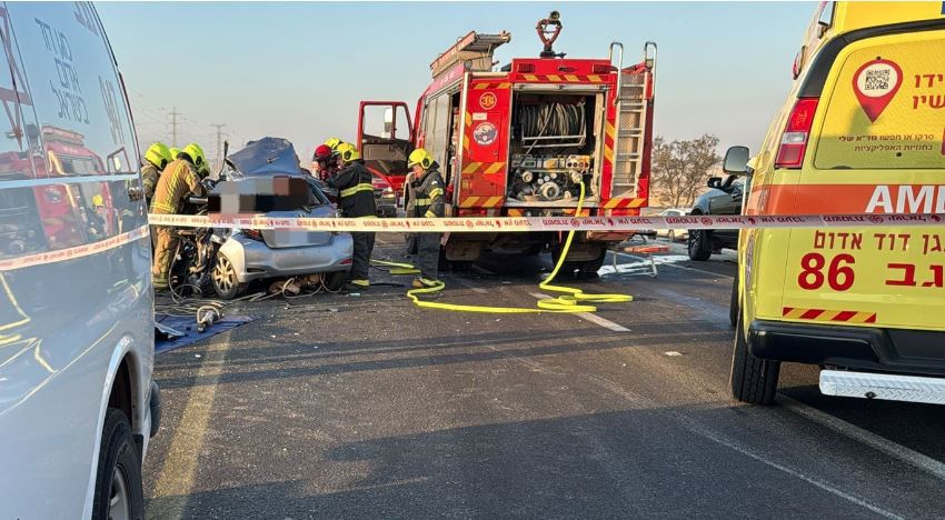 حادث طريق على طريق 40