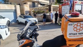 הלום קרב במצב קשה לאחר שהצית את עצמו בנווה אילן מול בית בכירה באגף השיקום