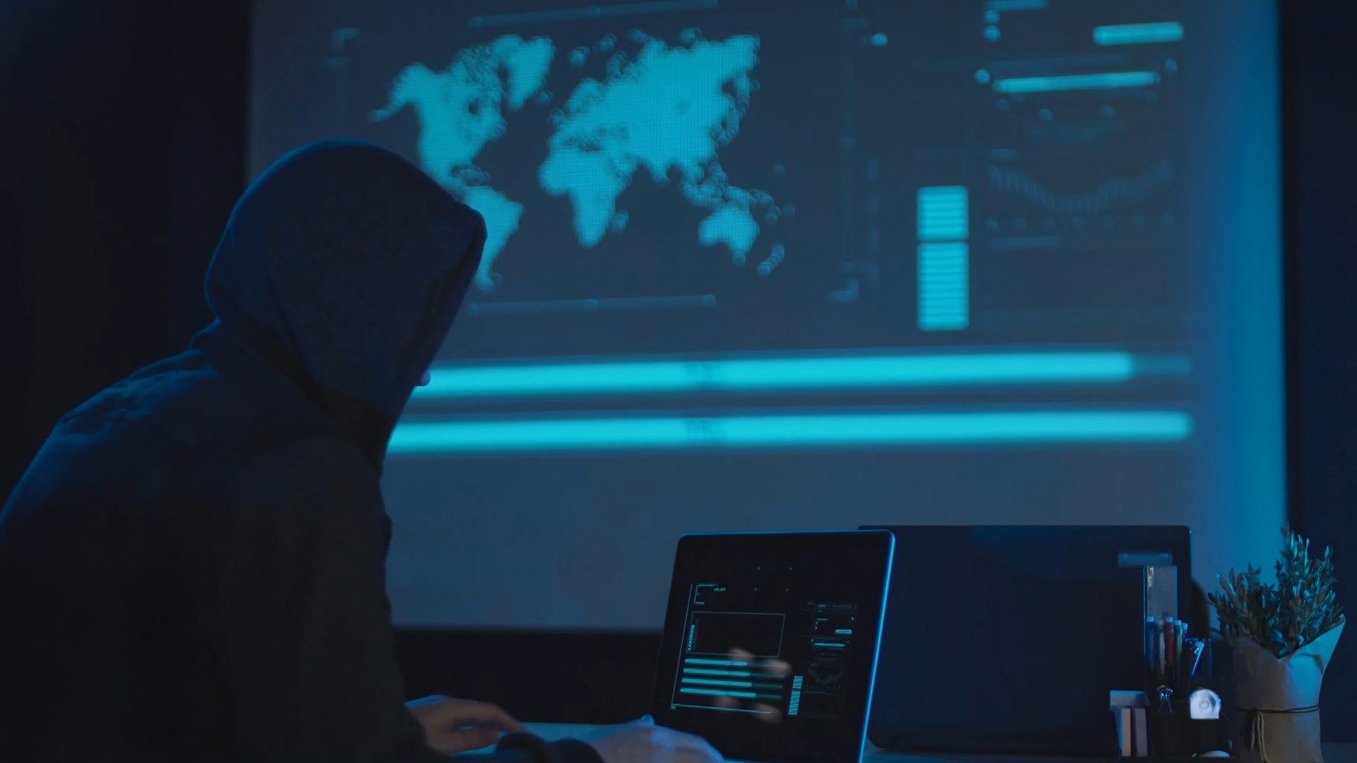 האקרים איראנים פרצו לכריזה של 20 גני ילדים - והשמיעו שירי טרור וצבע אדום