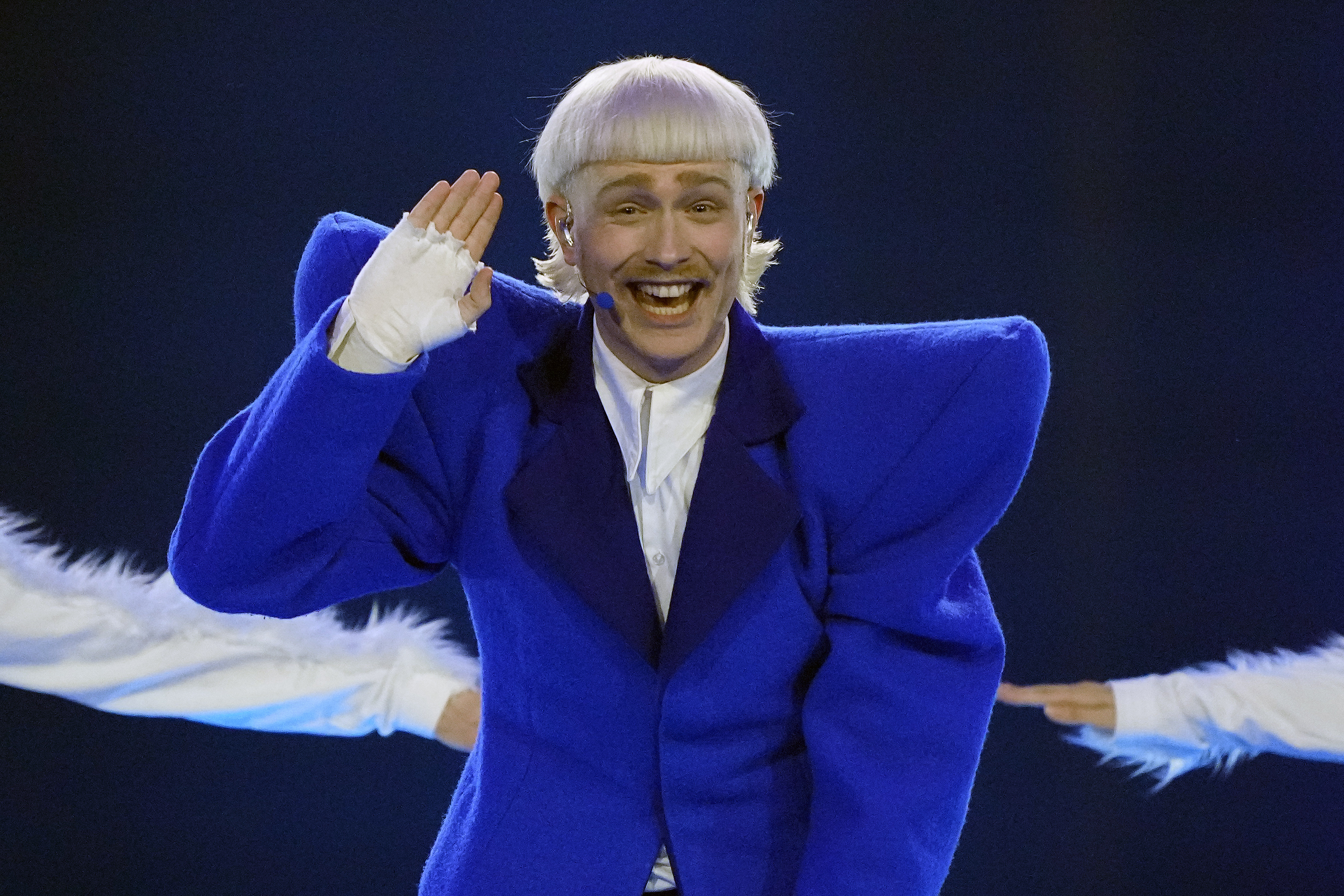 הזמר ההולנדי יוסט קליין בחזרה הגנרלית של גמר האירוויזיון במאלמו