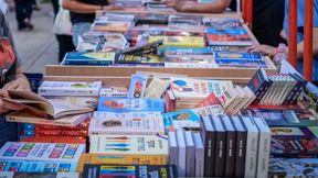 שבוע הספר העברי בפארק שרונה בתל אביב יפו, מוקדם יותר החודש