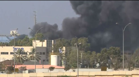 حريق في مصنع للزيوت في خليج حيفا