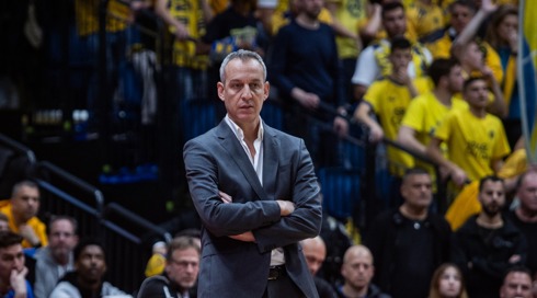 חילוקי דעות בהנהלת מכבי תל אביב בנוגע לעתידו של עודד קטש. הקבוצה צפויה להתחזק בשני זרים