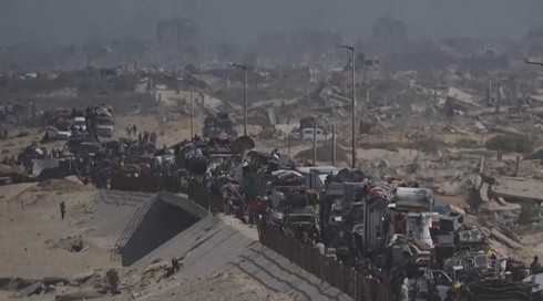 الخامسة 18.09