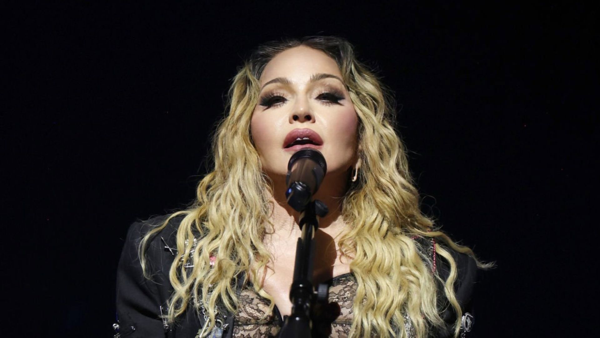 מדונה בהופעה בברזיל, מאי 2024