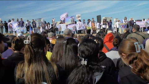 בשביל הגיבורות: הטקס לזכר התצפיתניות שנפלו בנחל עוז 